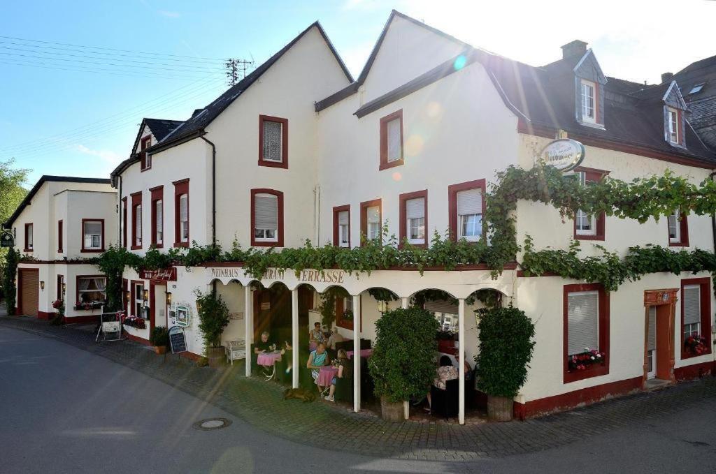 Weinhaus Hotel Zum Josefshof Graach Exterior photo