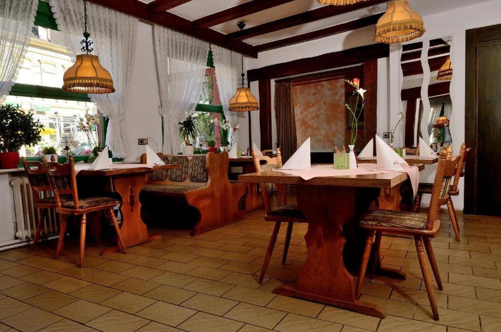 Weinhaus Hotel Zum Josefshof Graach Exterior photo