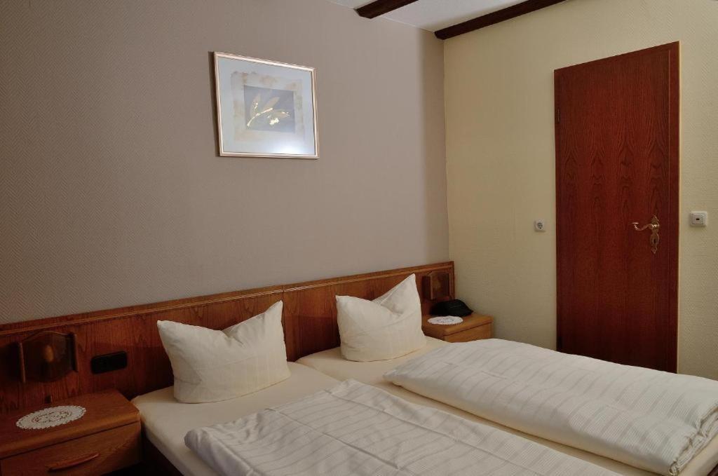 Weinhaus Hotel Zum Josefshof Graach Room photo